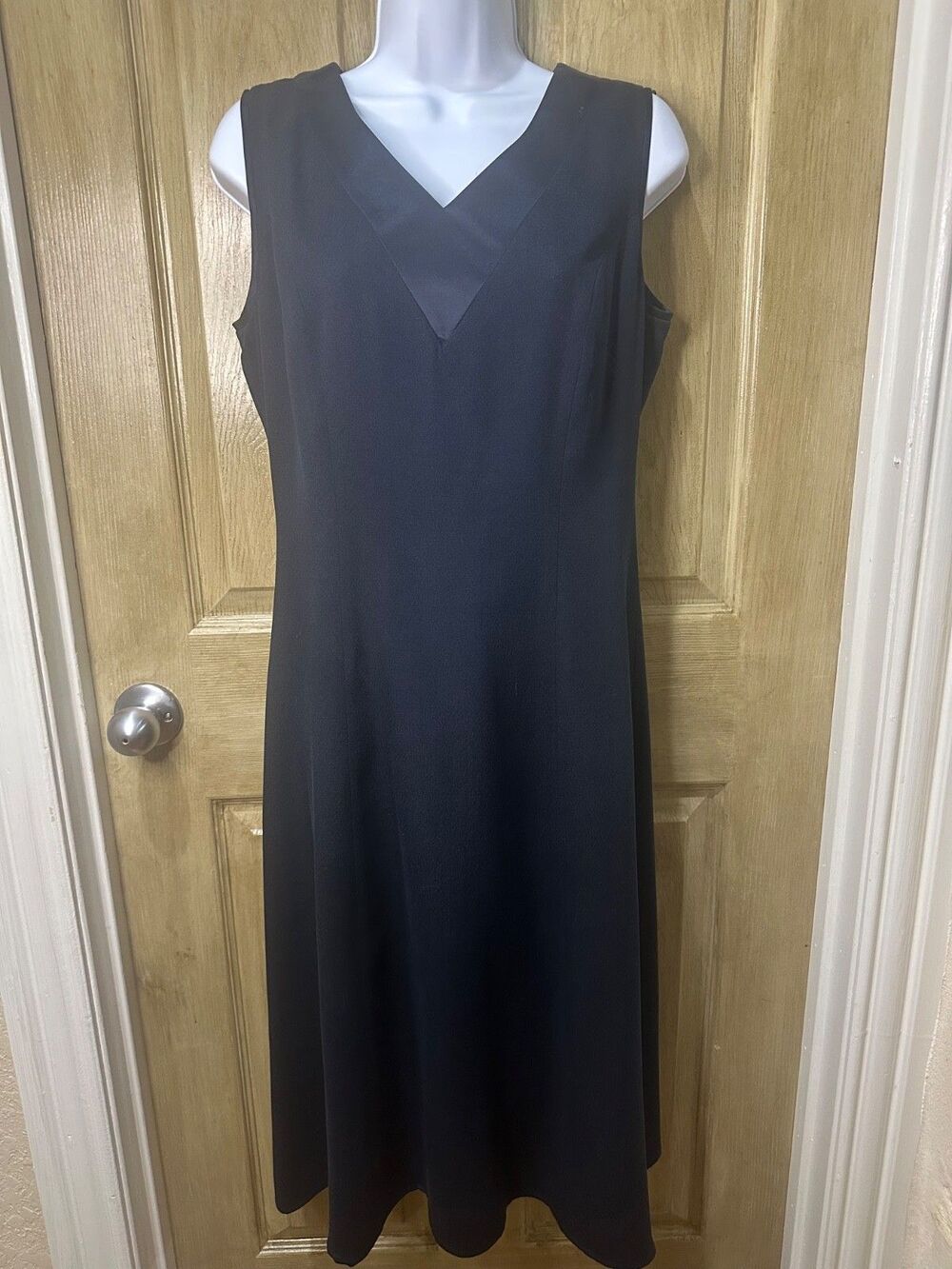J. Peterman 100% Silk Navy Blue Sleeveless A-line Midi Dress Size 10 Classic